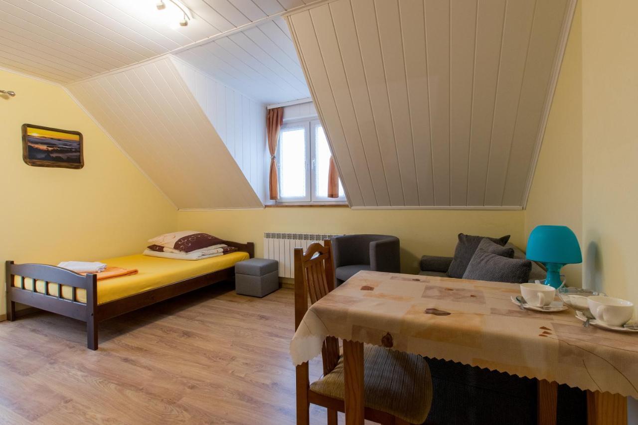 Dworek Julia - Klimatyzowane Komfortowe Pokoje Nad Solina - Bieszczady Polanczyk Bagian luar foto